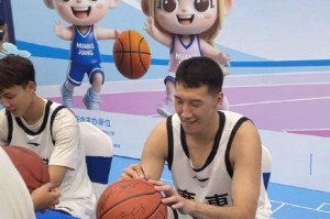 开云官网-115-122！广东输U22男篮！杜锋徐昕相谈甚欢，朱芳雨透露交易幕后